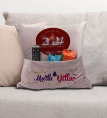BK Gift Kişiye Özel Yılbaşı Tasarımlı Organizer Kumanda ve Atıştırmalık Cepli Pembe Kırlent Yastık, Yılbaşı Hediyesi- 1, Yeni Yıl Hediyeleri