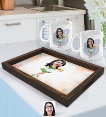Kişiye Özel Kadın Karikatürlü Doğal Ahşap Tepsi ve 2’li Kupa Bardak Seti-30