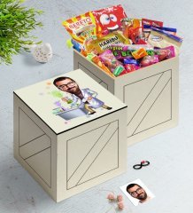 Kişiye Özel Erkek Kimya Öğretmeni Karikatürlü Ahşap Kutuda Nostaljik Lezzetler Hediye Seti-2