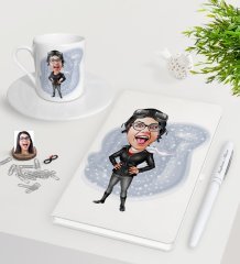 Kişiye Özel Bayan Pilot Karikatürlü Beyaz Defter Kalem Türk Kahvesi Fincanı Seti