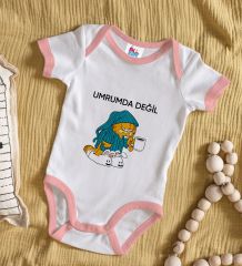 BK Kids Umrumda Değil Tasarımlı Pembe Bebek Body Zıbın-1