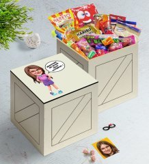 Kişiye Özel Kız Çocuk Kolay Yetişmiyor Karikatürlü Ahşap Kutuda Nostaljik Lezzetler Hediye Seti-5