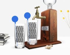 Kişiye Özel Renkli Baskılı İsimli İkili Vodka Bardağı ve Ahşap Vodka Standı Hediye Seti-126