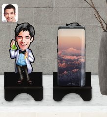Kişiye Özel Erkek Kimyager Karikatürlü Ahşap Biblo Telefon Standı-2