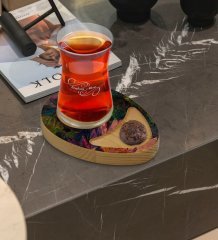Kişiye Özel Modern Art Tasarımlı Doğal Ahşap Tabaklı Heybeli Çay Bardağı Sunum Seti Model 20