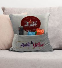 BK Gift Kişiye Özel Yılbaşı Tasarımlı Organizer Kumanda ve Atıştırmalık Cepli Gri Kırlent Yastık, Yılbaşı Hediyesi- 1, Yeni Yıl Hediyeleri