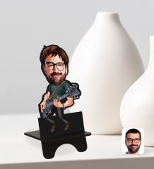Kişiye Özel Erkek Gitarist Karikatürlü Ahşap Biblo Telefon Standı-1