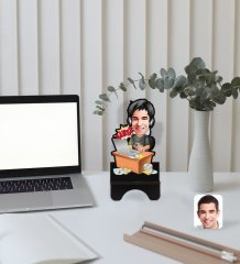 Kişiye Özel Erkek Gamer Karikatürlü Ahşap Biblo Telefon Standı-1