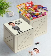 Kişiye Özel Erkek Kolay Yetişmiyor Karikatürlü Ahşap Kutuda Nostaljik Lezzetler Hediye Seti-1