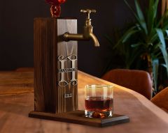 BK Gift Kişiye Özel Kabartma İsimli Tarihli Babalar Günü Tasarımlı Musluklu Ceviz Ahşap Şarap Standı, Viski Çeşmesi, Babaya Hediye, İçecek Dispenseri-5