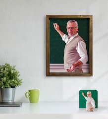 Kişiye Özel Erkek Öğretmen Yağlıboya Tasarımlı Doğal Masif Ahşap Çerçeveli Tablo 45x65cm-1