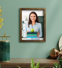 Kişiye Özel Kadın Öğretmen Fotoğraflı Doğal Masif Ahşap Çerçeveli Tablo 45x65cm-1