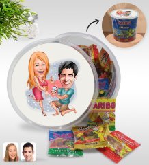 Kişiye Özel Sevgililer Karikatürlü Dev Boy Haribo Minis Kovası (10gx100adet) Model 19
