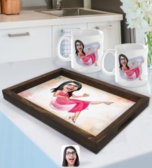 Kişiye Özel Kadın Patroniçe Karikatürlü Doğal Ahşap Tepsi ve 2’li Kupa Bardak Seti-1
