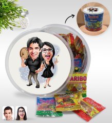 Kişiye Özel Sevgililer Karikatürlü Dev Boy Haribo Minis Kovası (10gx100adet) Model 18