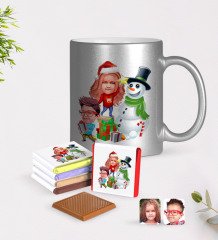 Kişiye Özel Yeni Yıl Kız Kardeş ve Erkek Kardeş Karikatürlü Krom Kupa ve Çikolata Hediye Seti-1