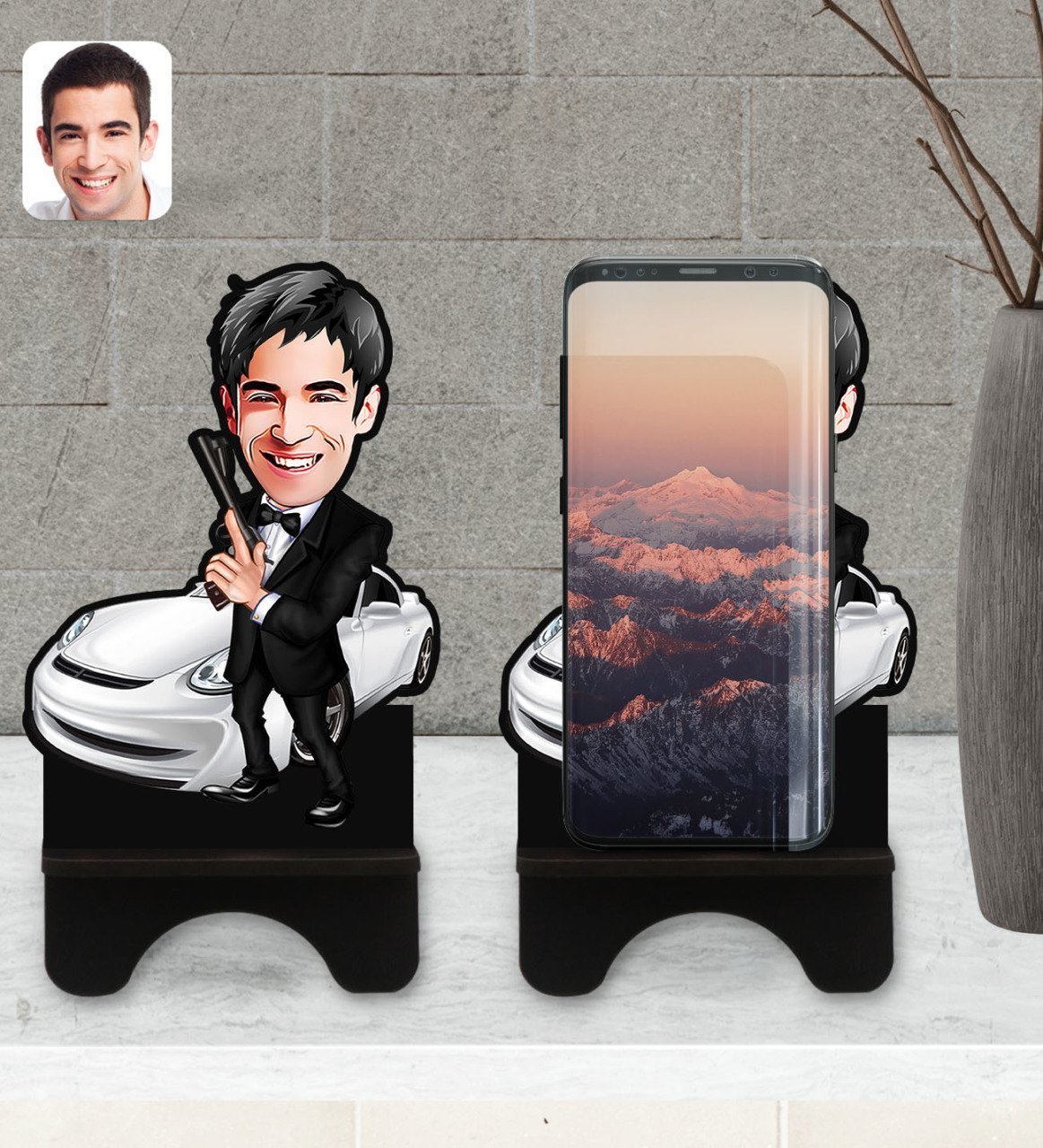 Kişiye Özel Erkek Ajan Karikatürlü Ahşap Biblo Telefon Standı-1