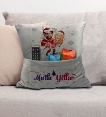 BK Gift Kişiye Özel Yılbaşı Karikatür Tasarımlı Organizer Kumanda ve Atıştırmalık Cepli Gri Kırlent Yastık- 4, Yılbaşı Hediyesi, Yeni Yıl Hediyeleri