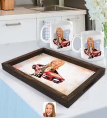 Kişiye Özel Kadın Patron Karikatürlü Doğal Ahşap Tepsi ve 2’li Kupa Bardak Seti-2