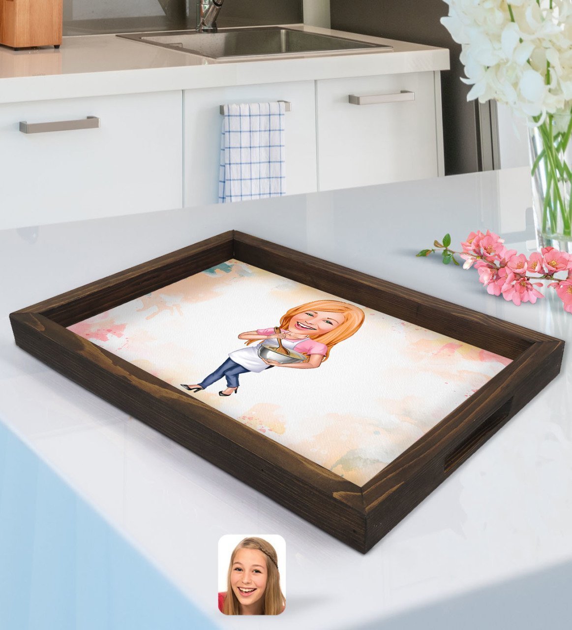 Kişiye Özel Kadın Chef Karikatürlü Doğal Ahşap Tepsi