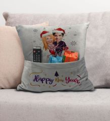 BK Gift Kişiye Özel Yılbaşı Karikatür Tasarımlı Organizer Kumanda ve Atıştırmalık Cepli Gri Kırlent Yastık- 1, Yılbaşı Hediyesi, Yeni Yıl Hediyeleri