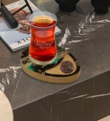 Kişiye Özel Mermer Tasarımlı Doğal Ahşap Tabaklı Heybeli Çay Bardağı Sunum Seti Model 19