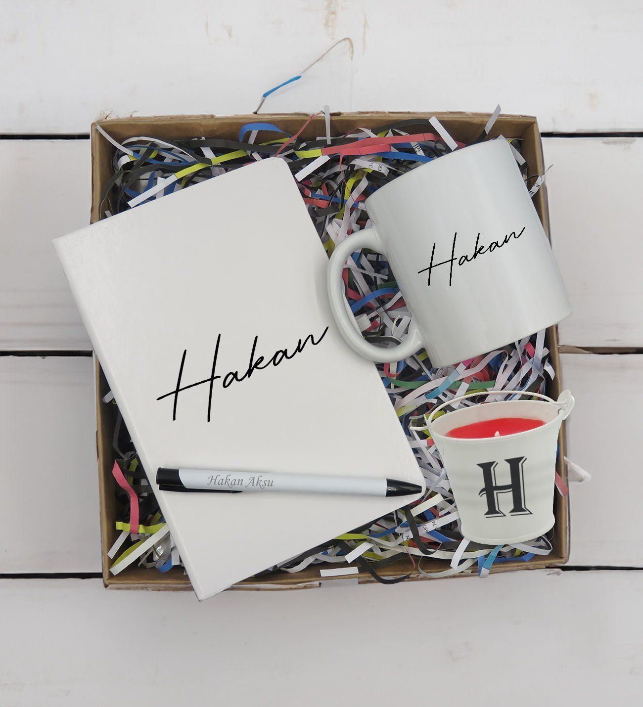 BK Gift Kişiye Özel İsimli Defter Kalem Kupa ve Mini Kovada Kokulu Mum Hediye Seti-4, Arkadaşa Hediye, Sevgiliye Hediye, Yeni İş Hediyesi
