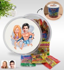 Kişiye Özel Sevgililer Karikatürlü Dev Boy Haribo Minis Kovası (10gx100adet) Model 8