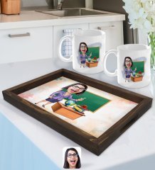Kişiye Özel Kadın Öğretmen Karikatürlü Doğal Ahşap Tepsi ve 2’li Kupa Bardak Seti-1