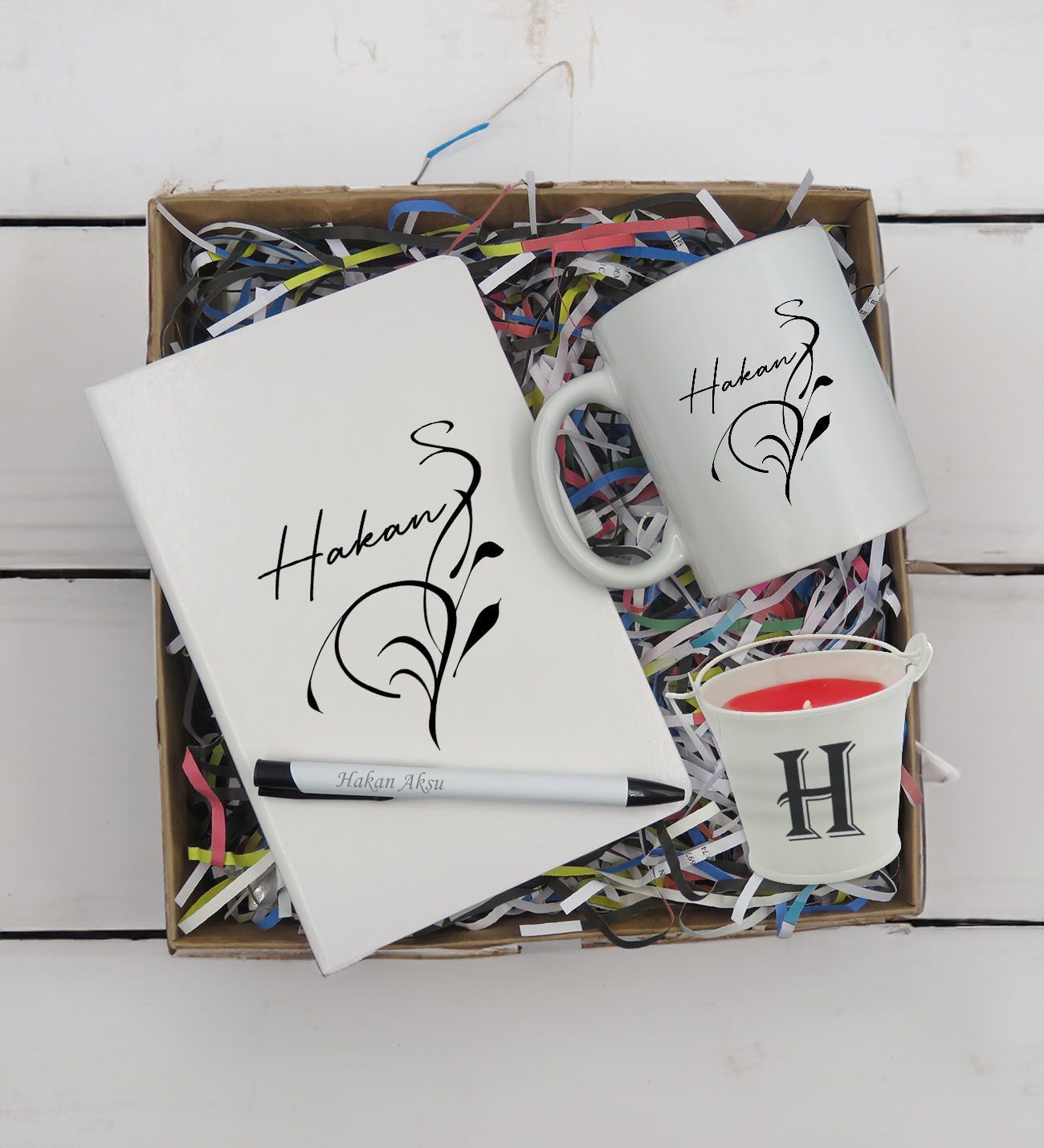 BK Gift Kişiye Özel İsimli Defter Kalem Kupa ve Mini Kovada Kokulu Mum Hediye Seti-2, Arkadaşa Hediye, Sevgiliye Hediye, Yeni İş Hediyesi