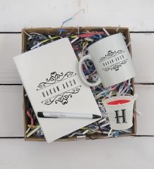 BK Gift Kişiye Özel İsimli Defter Kalem Kupa ve Mini Kovada Kokulu Mum Hediye Seti-1, Arkadaşa Hediye, Sevgiliye Hediye, Yeni İş Hediyesi