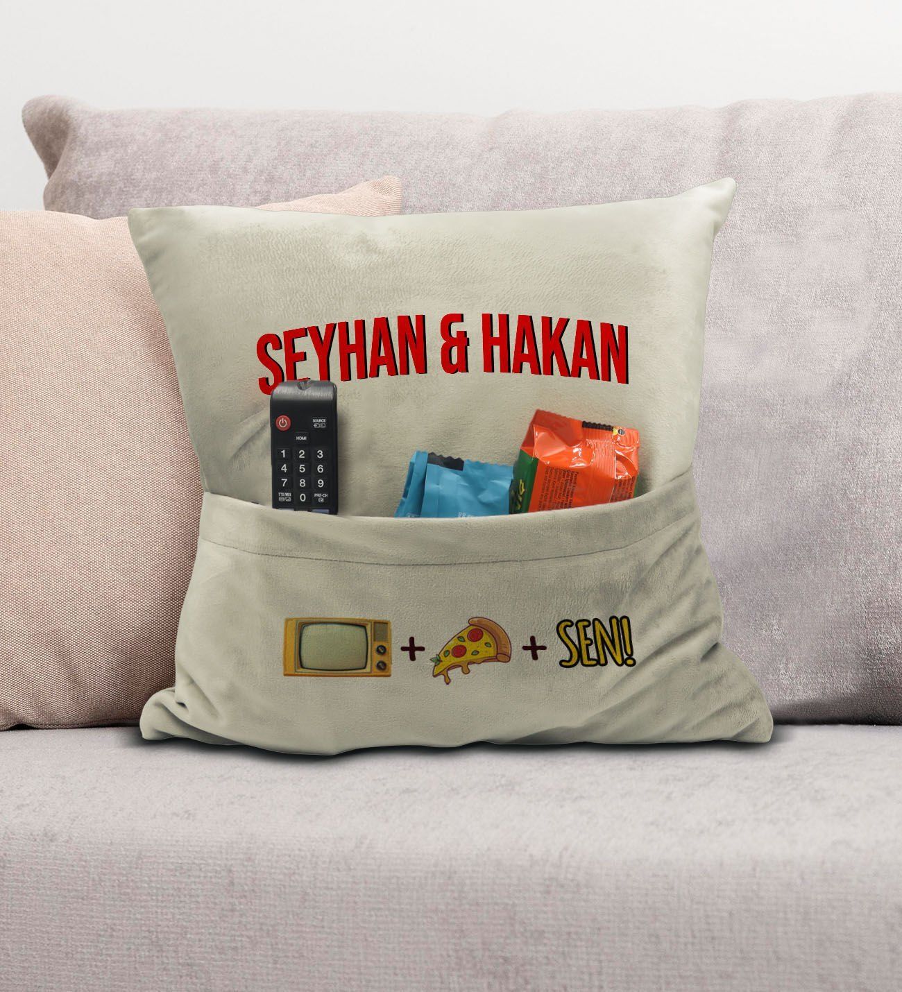 BK Gift Kişiye Özel Tasarımlı Organizer Kumanda ve Atıştırmalık Cepli Krem Kırlent Yastık- 2, Ev Dekoru, Ev Hediyesi