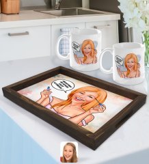Kişiye Özel Kadın Nihayetinde Karikatürlü Doğal Ahşap Tepsi ve 2’li Kupa Bardak Seti-7