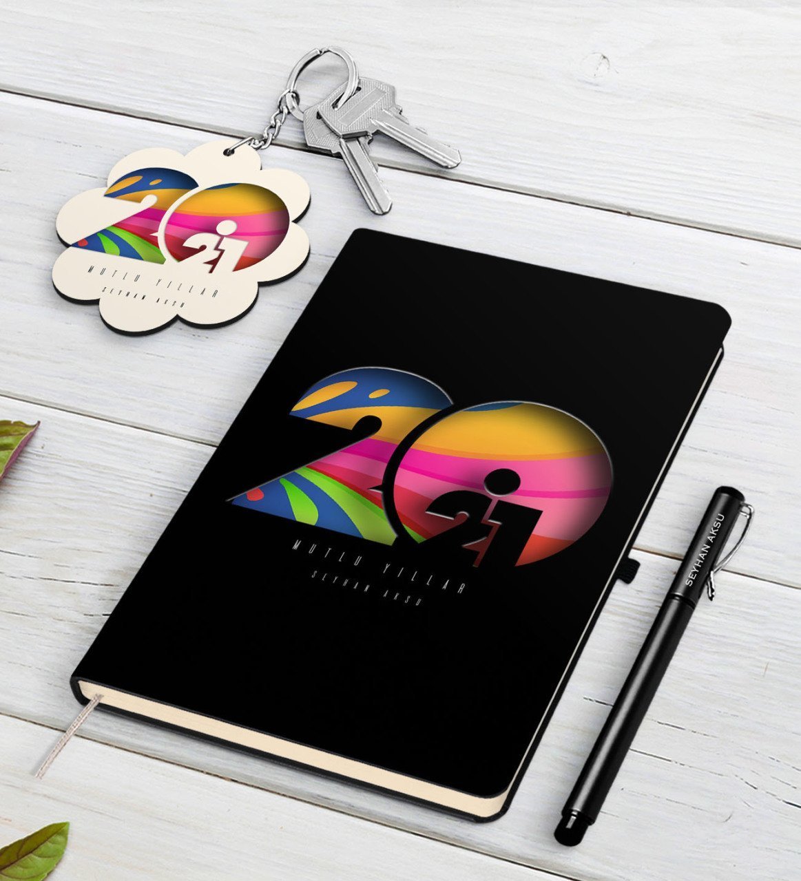 Kişiye Özel 2023 Mutlu Yıllar Siyah Defter Kalem ve Anahtarlık Hediye Seti-11
