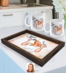Kişiye Özel Kadın Nihayetinde Karikatürlü Doğal Ahşap Tepsi ve 2’li Kupa Bardak Seti-6