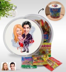 Kişiye Özel Sevgililer Karikatürlü Dev Boy Haribo Minis Kovası (10gx100adet) Model 2