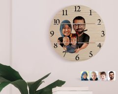 Kişiye Özel Tesettürlü Aile Karikatürlü Otantik Ahşap Palet Saat-4