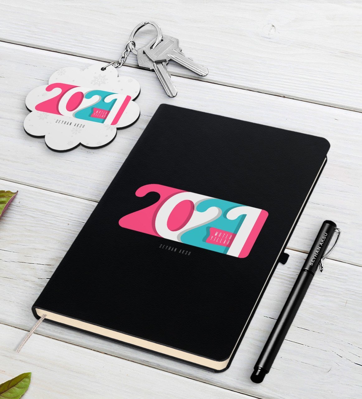 Kişiye Özel 2023 Mutlu Yıllar Siyah Defter Kalem ve Anahtarlık Hediye Seti-6