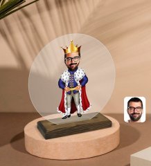 Kişiye Özel Kral Karikatürlü Yuvarlak Ahşap Standlı Biblo-1