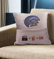BK Gift Eğlenceli Tasarımlı Organizer Kumanda ve Atıştırmalık Cepli Pembe Kırlent Yastık- 13, Ev Dekoru, Ev Hediyesi
