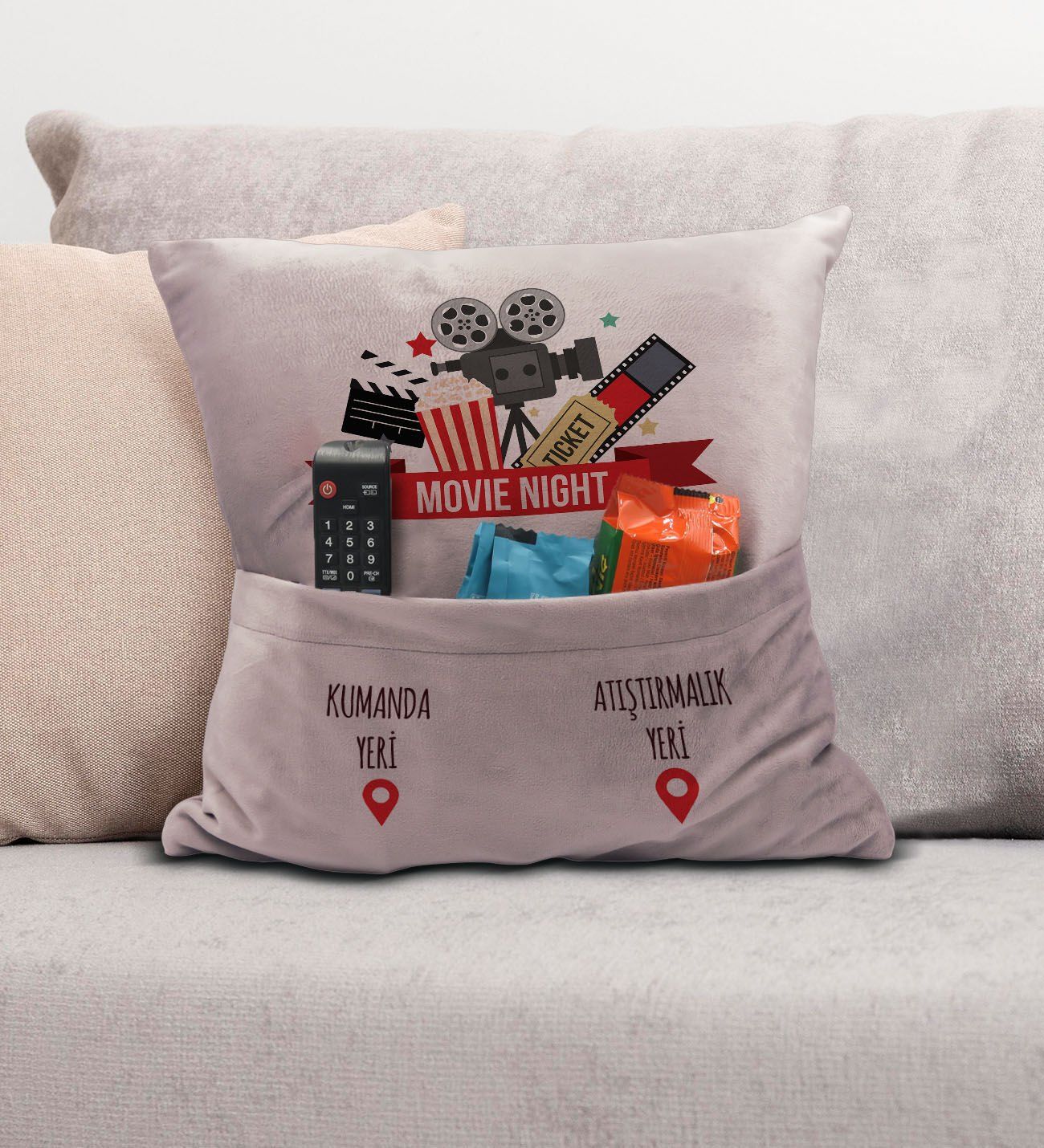 BK Gift Eğlenceli Tasarımlı Organizer Kumanda ve Atıştırmalık Cepli Pembe Kırlent Yastık- 12, Ev Dekoru, Ev Hediyesi
