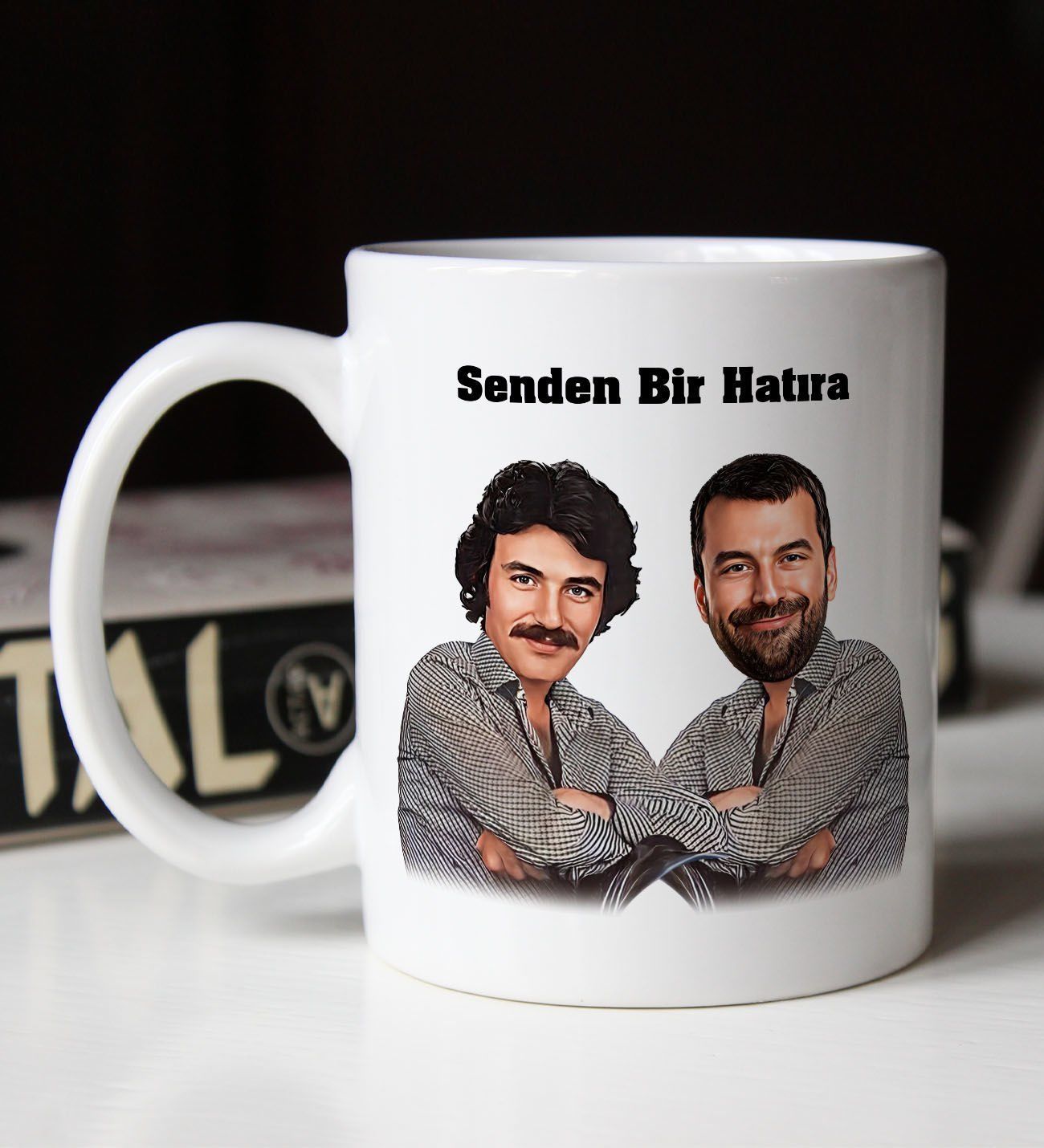 BK Gift Kişiye Özel Karikatürlü Ferdi Tayfur Hatıran Yeter Tasarımlı Beyaz Kupa Bardak-2, Arkadaşa Hediye