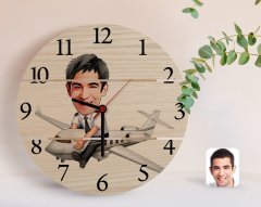 Kişiye Özel Erkek Kaptan Pilot Karikatürlü Otantik Ahşap Palet Saat-1