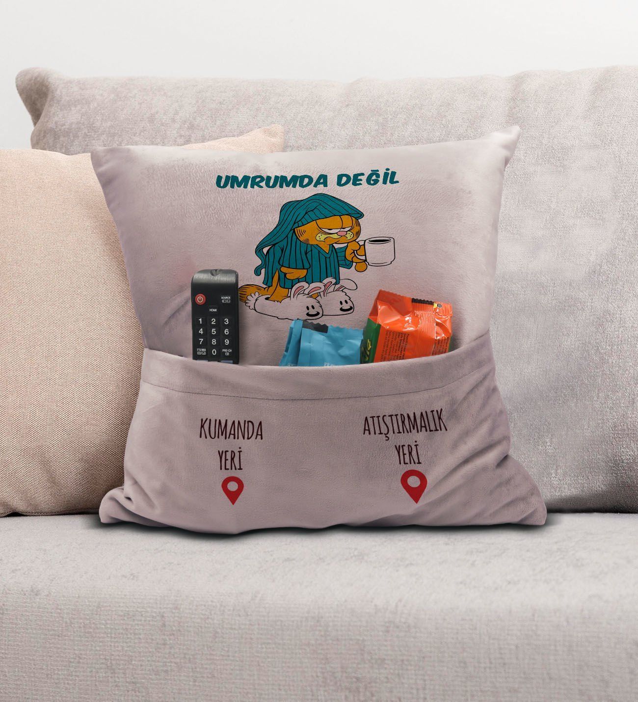 BK Gift Eğlenceli Tasarımlı Organizer Kumanda ve Atıştırmalık Cepli Pembe Kırlent Yastık- 6, Ev Dekoru, Ev Hediyesi