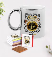 Kişiye Özel Yılbaşı Mutlu Yıllar Krom Kupa ve Çikolata Hediye Seti-9