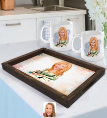 Kişiye Özel Kadın Grafik Tasarımcı Karikatürlü Doğal Ahşap Tepsi ve 2’li Kupa Bardak Seti-1