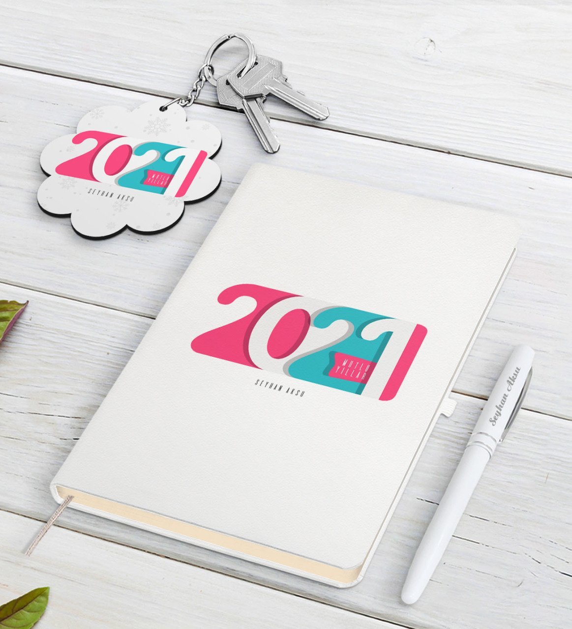 Kişiye Özel 2023 Mutlu Yıllar Beyaz Defter Kalem ve Anahtarlık Hediye Seti-6