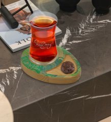 Kişiye Özel Deniz Kabukları Tasarımlı Doğal Ahşap Tabaklı Heybeli Çay Bardağı Sunum Seti Model 1