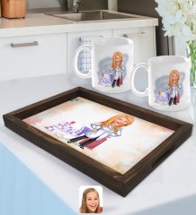 Kişiye Özel Kadın Eczacı Karikatürlü Doğal Ahşap Tepsi ve 2’li Kupa Bardak Seti-3