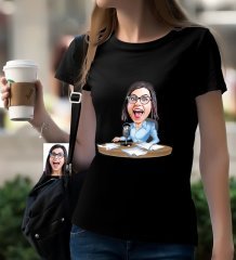 Kişiye Özel Bayan Sunucu Spiker Karikatürlü Siyah T-Shirt